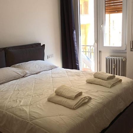 Pm 34 Viale Imperatore Guest House - 50 Mt From Metro San Paolo Exterior photo
