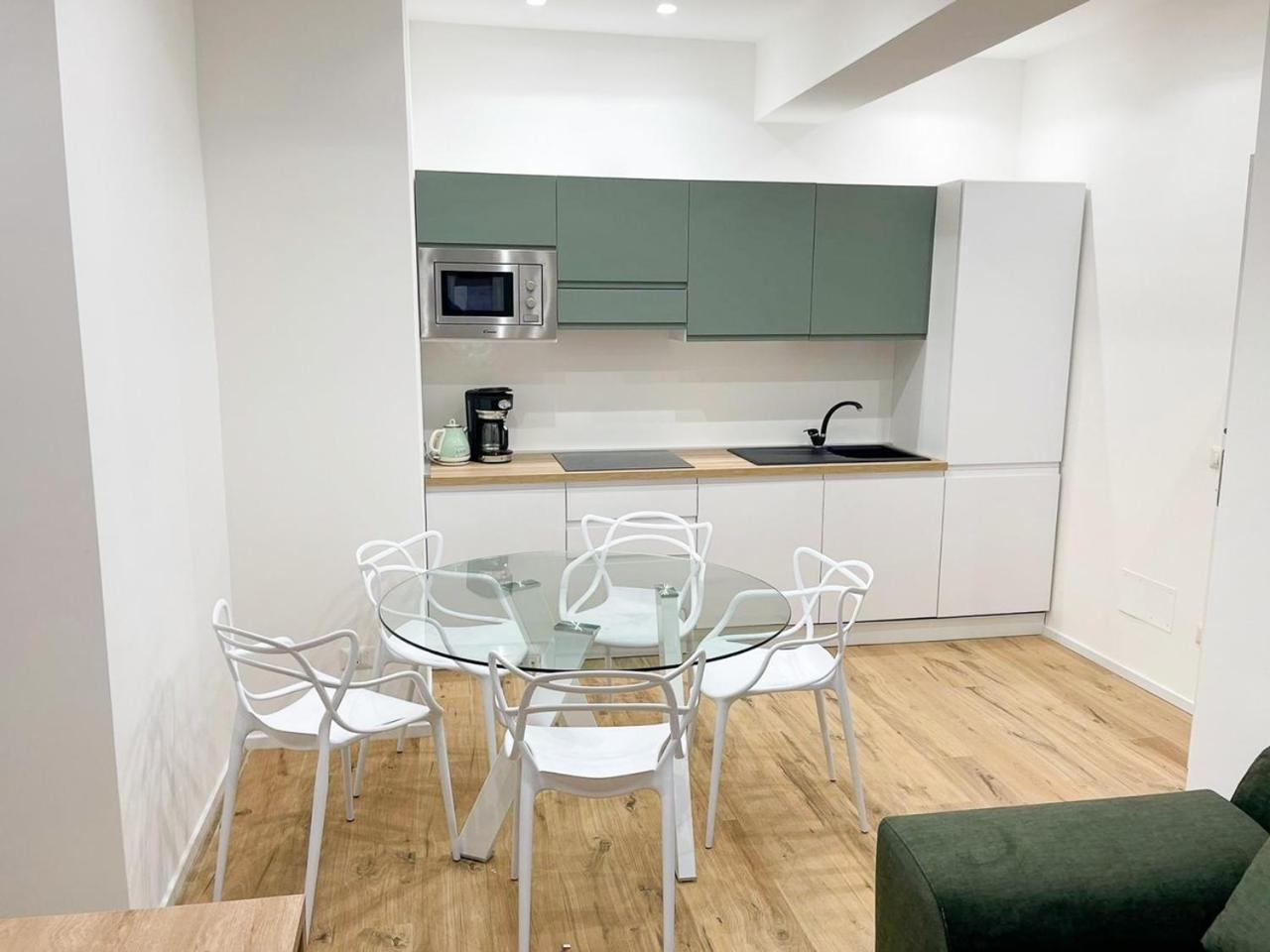 Pm 34 Viale Imperatore Guest House - 50 Mt From Metro San Paolo Exterior photo