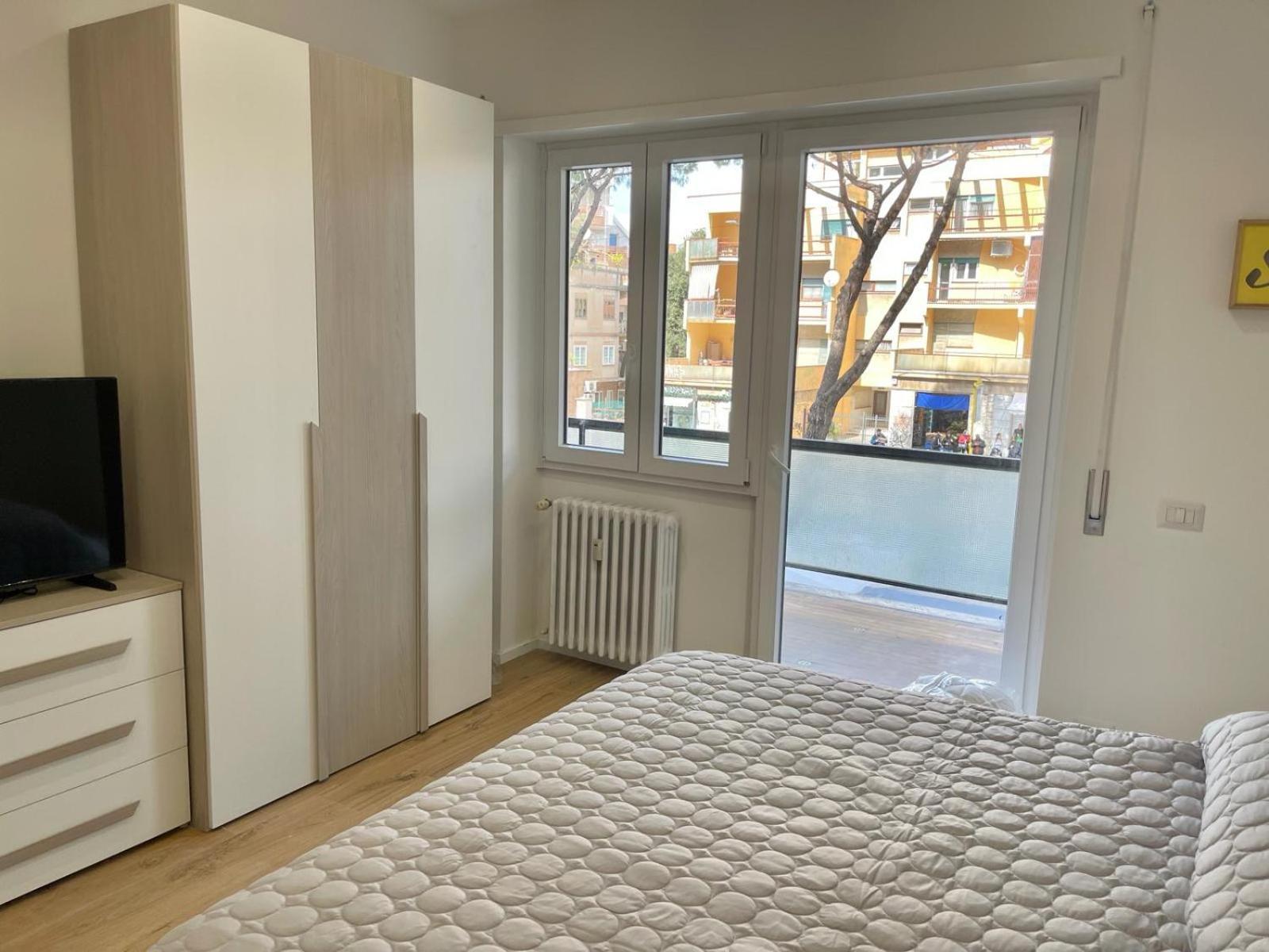 Pm 34 Viale Imperatore Guest House - 50 Mt From Metro San Paolo Exterior photo
